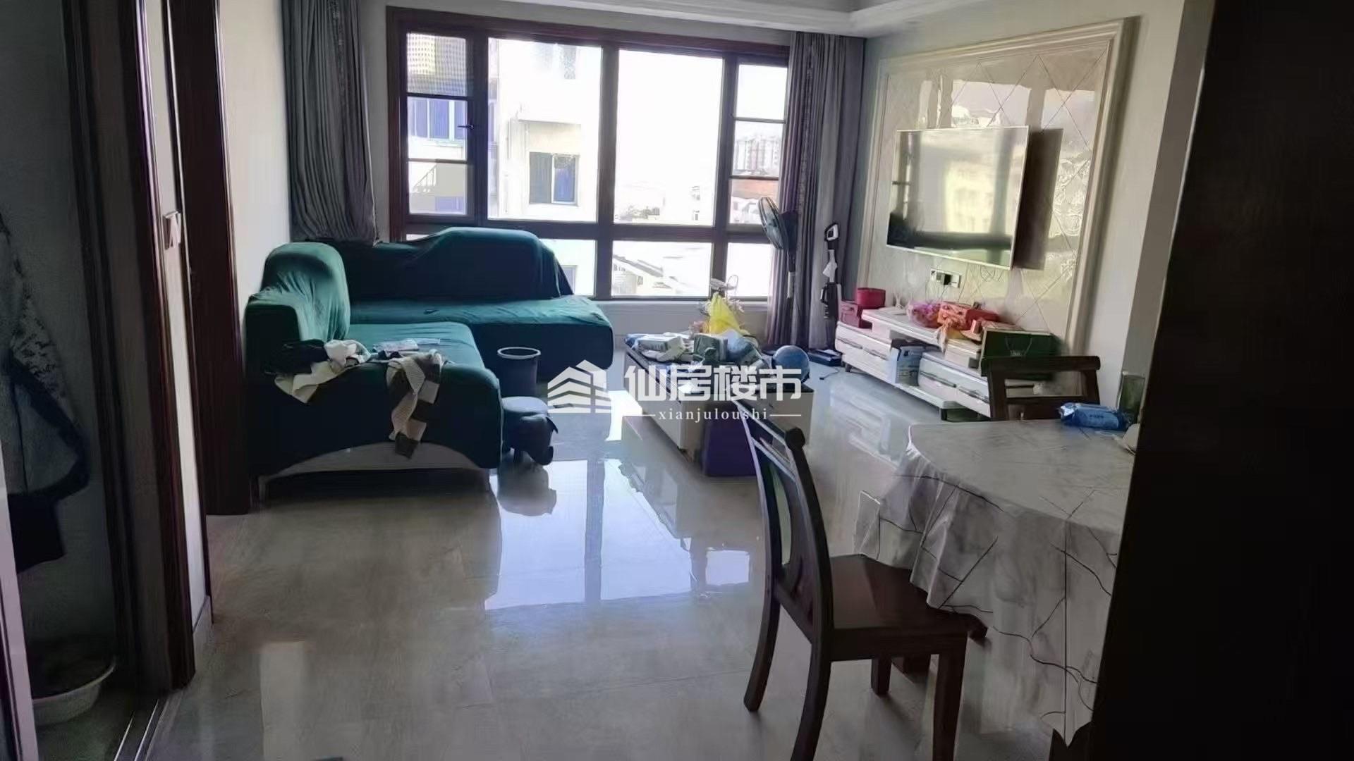 华商天成123平出售，3 2 2，东灿，精装修，带大露台，车位另算，房价135万