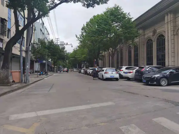 光明西路，2间4层，420万