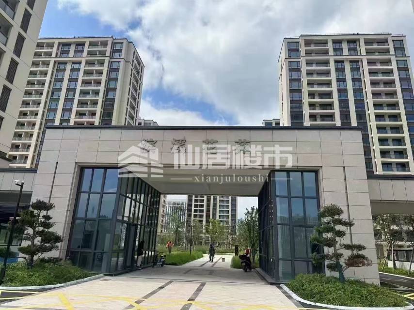 出售滨溪花苑5室2厅3卫180平米175万住宅