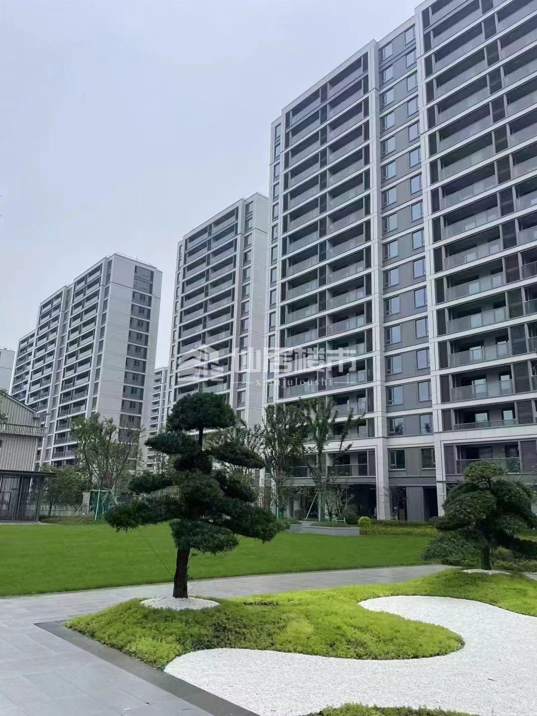出售荷塘月色3室2厅2卫125平米68.8万住宅