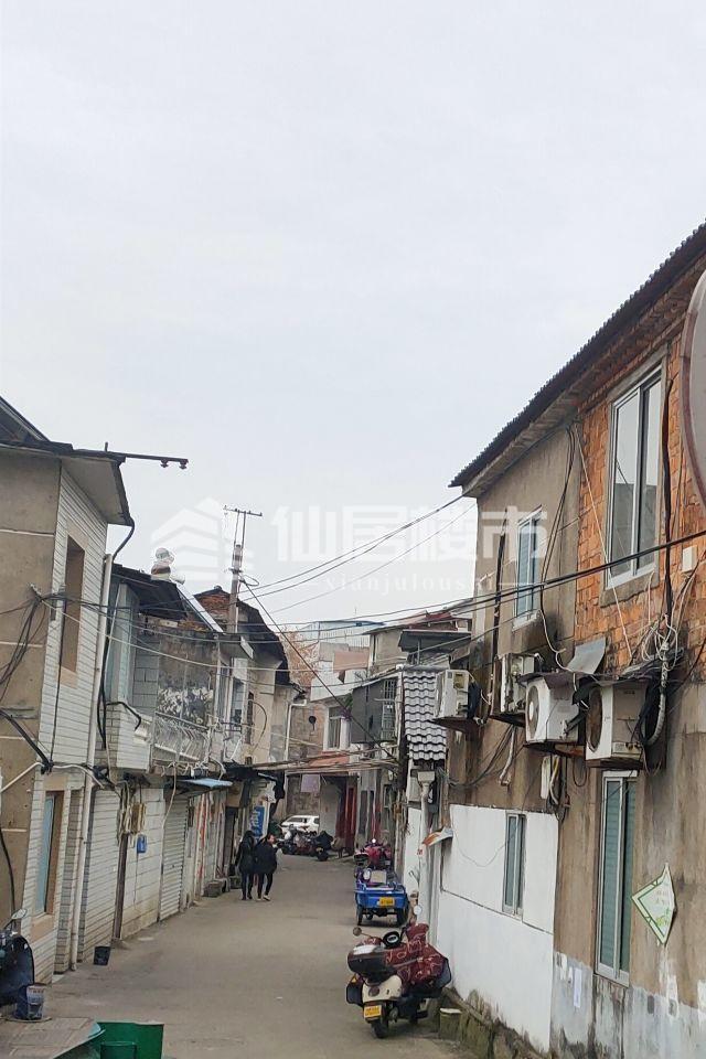 出售华龙新城花园3室2厅2卫127平米一口价90万住宅装修新