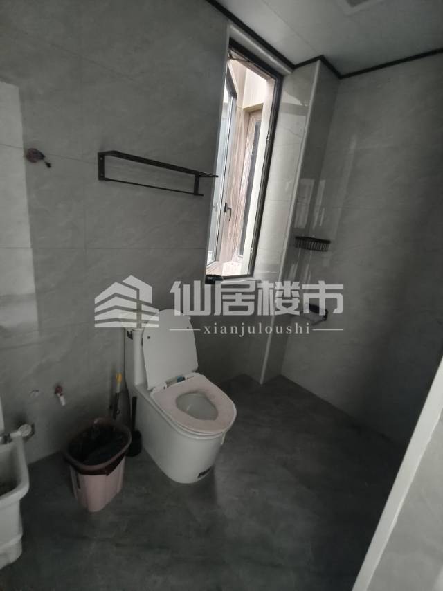 出租城市之星和天立银座3室精装修和配齐多套2500至3300/月